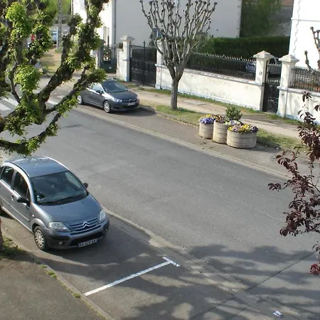 F1 Bis Atypique Lägenhet Gannat